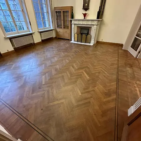 Ces לינה וארוחת בוקר