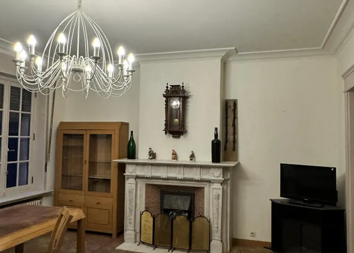 Oda ve Kahvaltı Ces 4*